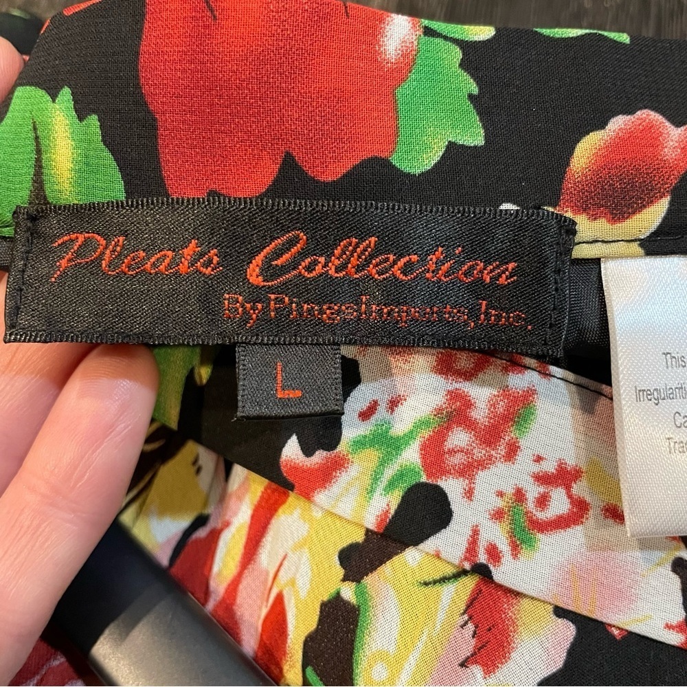 Pleated Midi Floral Skirt - Picture 4 of 5